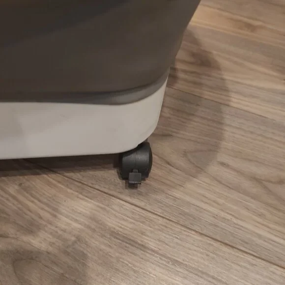 Collapsible Pet Food Storage Container - Picture 4 of 6